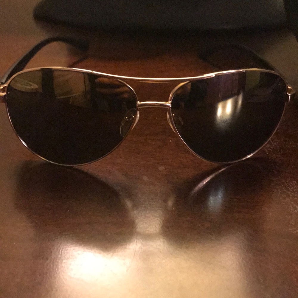 Gold aviators sunglasses! Vince camuto